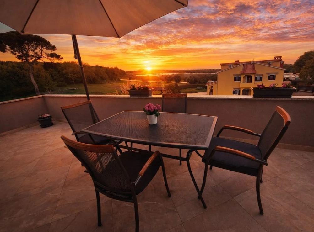 Apartment Sunset