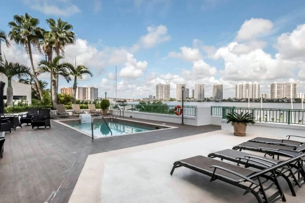 Le Montcalm 102 - Condo 4 People, Sunny Isles