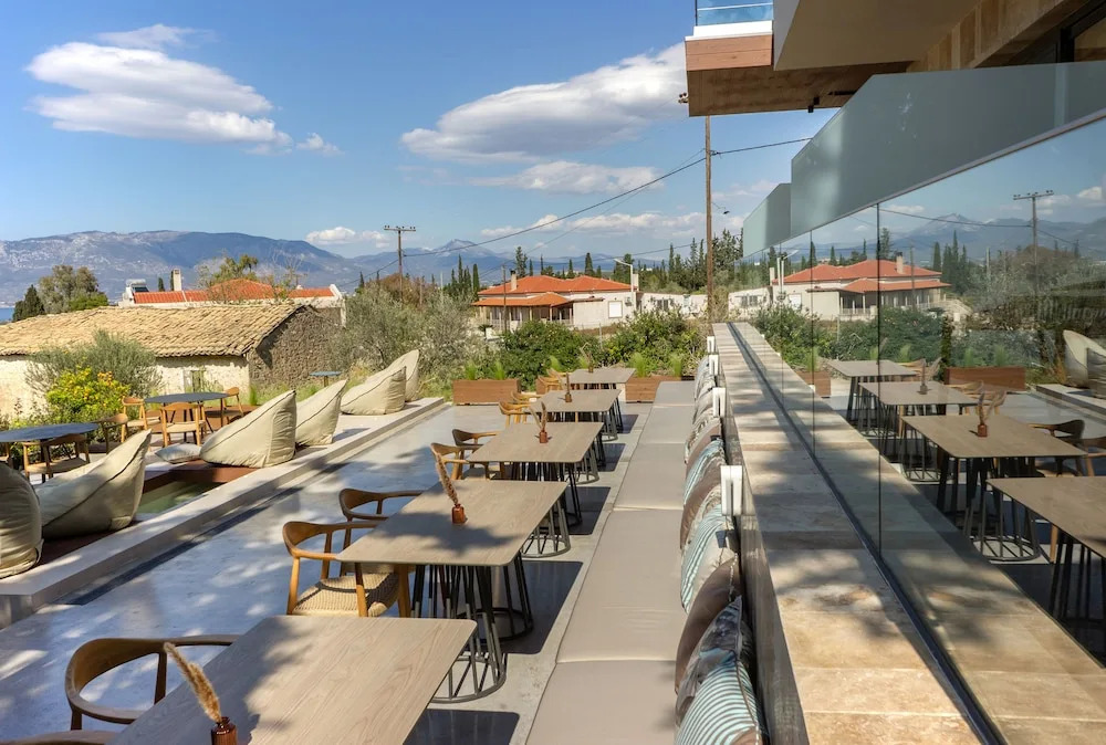 ACRO Upscale Residences