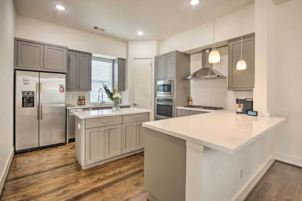 3-story Home Near NRG Stadium, Museums & Nightlife