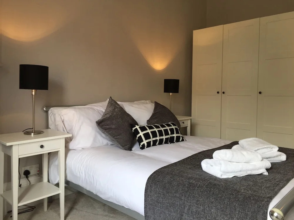 Apartment 2 Bed West End