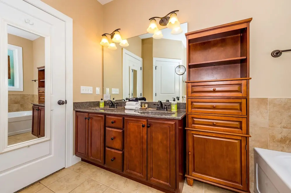 40 Charles Marlowe Drive Home 4 Bedrooms 3 Bathrooms Home