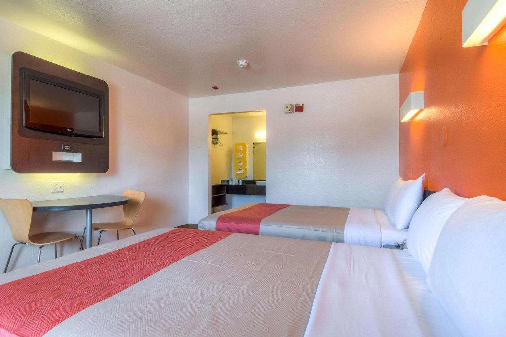 Motel 6-Chula Vista, CA - San Diego