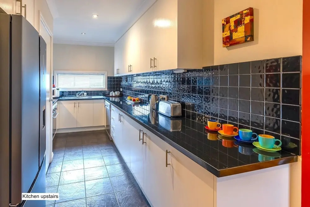 StayCentral - Tranquil Townhouse