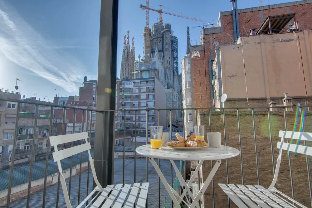 LucasLand Apartments Barcelona