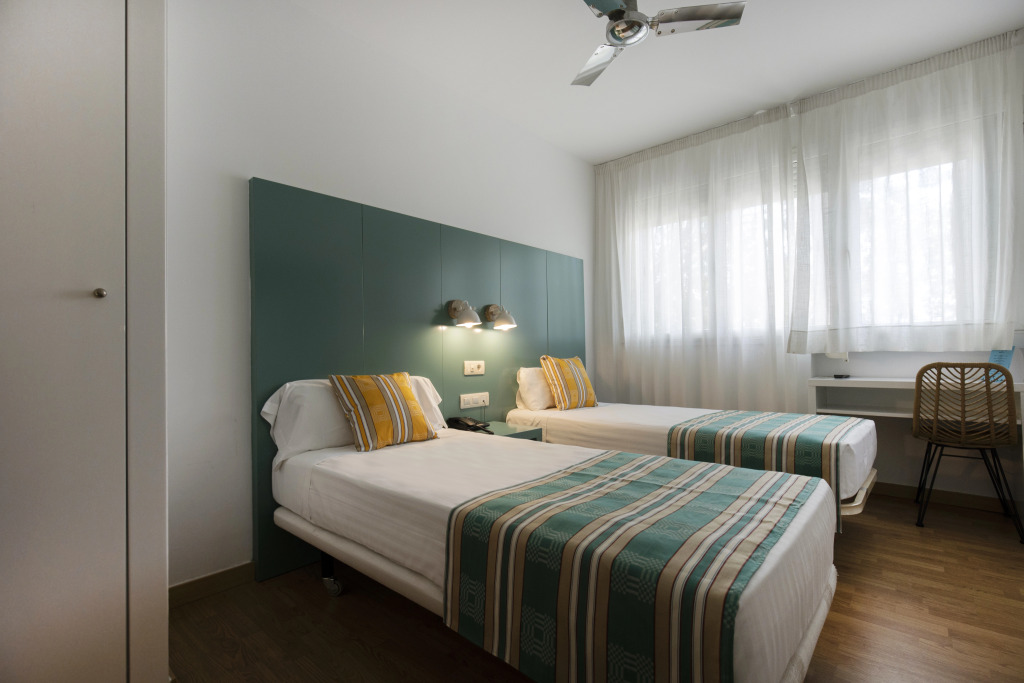 Yomo Hostal BCN Port