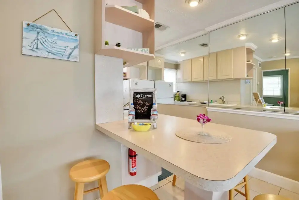 Cozy Ormond Beach Bungalow: Steps to the Sand