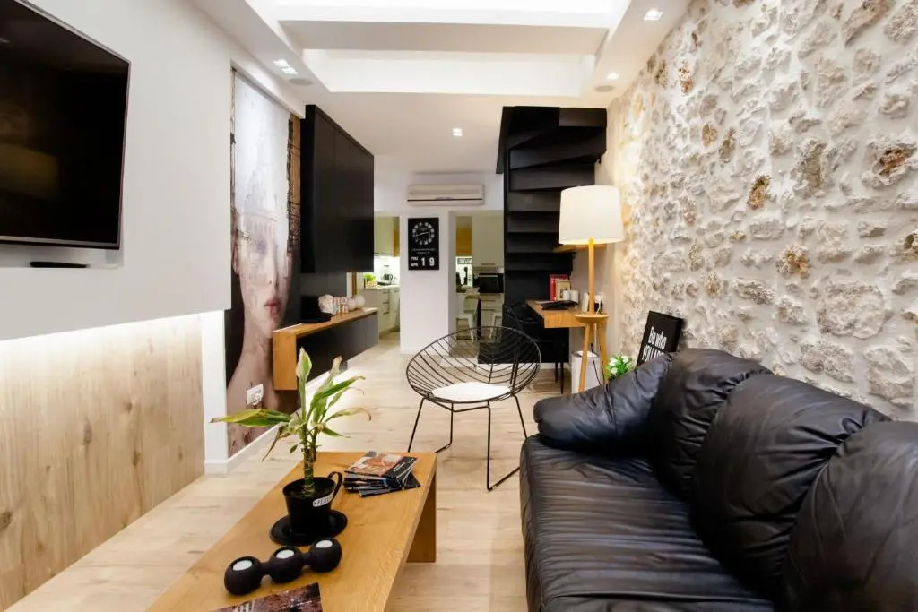 19th Century Luxury Maisonette in the Center