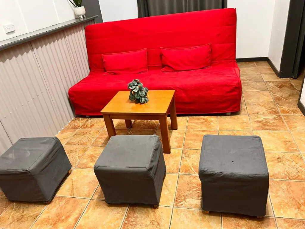 Entire 4 Bedroom pets friendly home in Alice Springs CBD with 2 kitchens 2 bathrooms Toilets and plenty of free secured parking