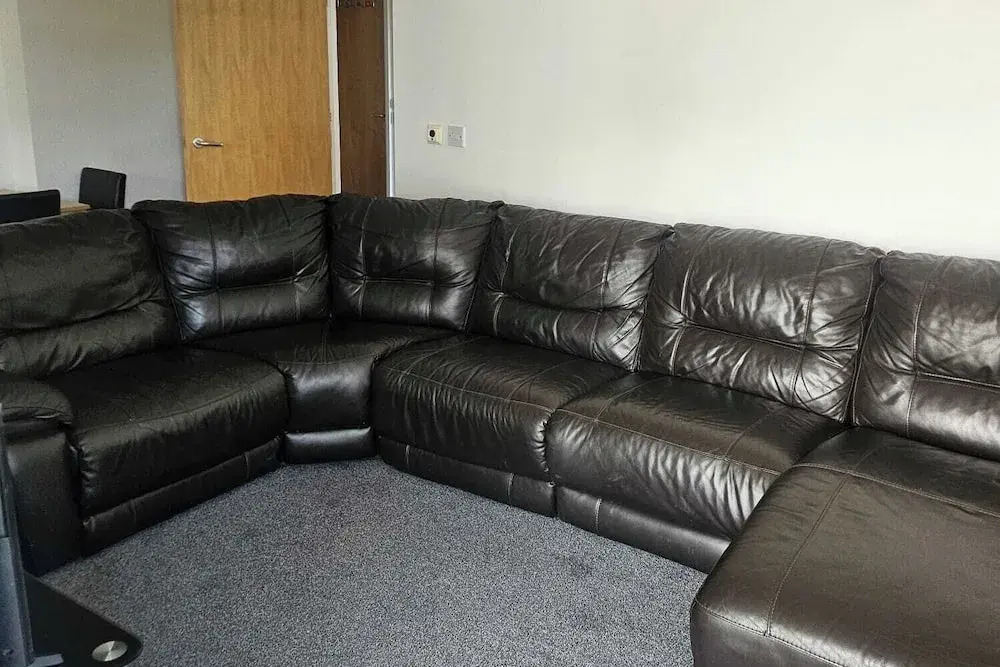 2 Bed Appt - City Centre - Private Balcony