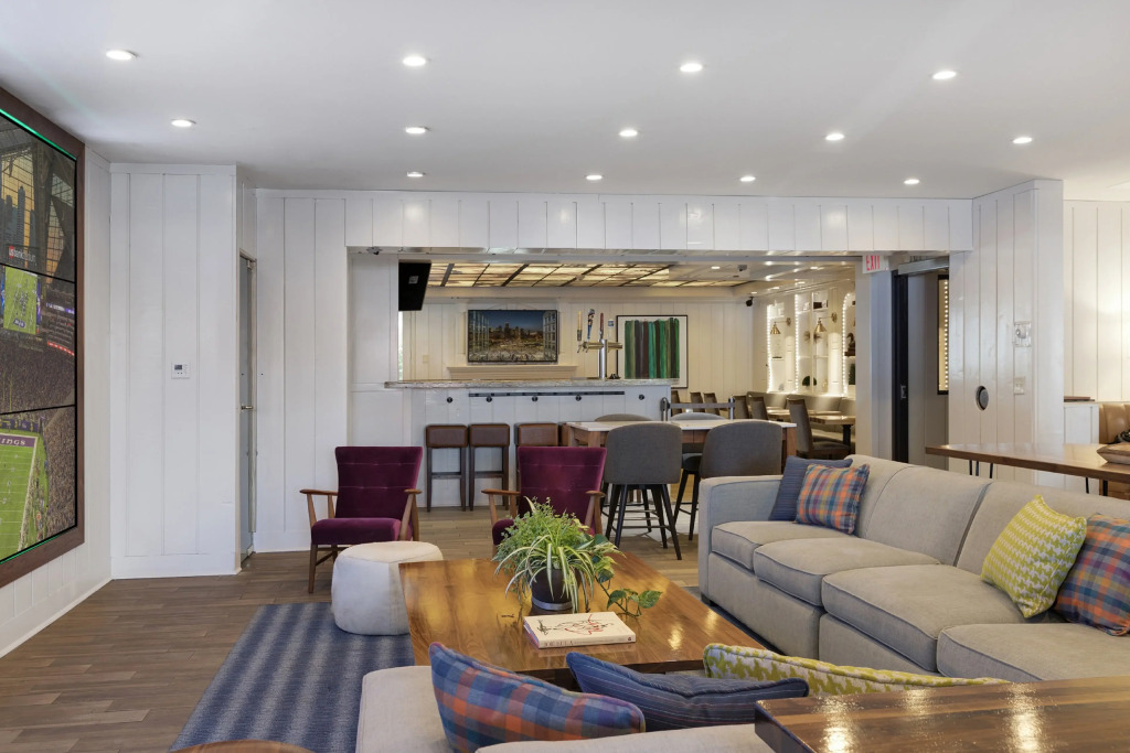 Holiday Inn - Bloomington W MSP Airport Area by IHG