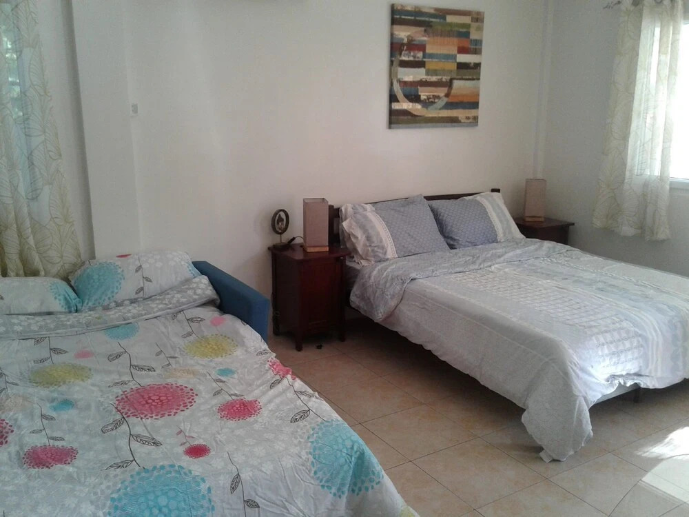 Alona Studio Bungalow