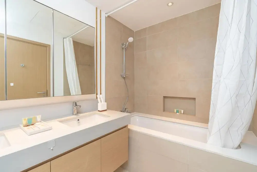 GLOBALSTAY. Creek Horizon Tower 2
