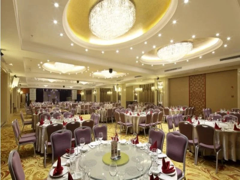 Serengeti Hotel