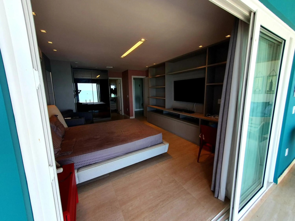 Casa Áurea! A 100 metros da areia de Ponta Negra, com vista deslumbrante do mar