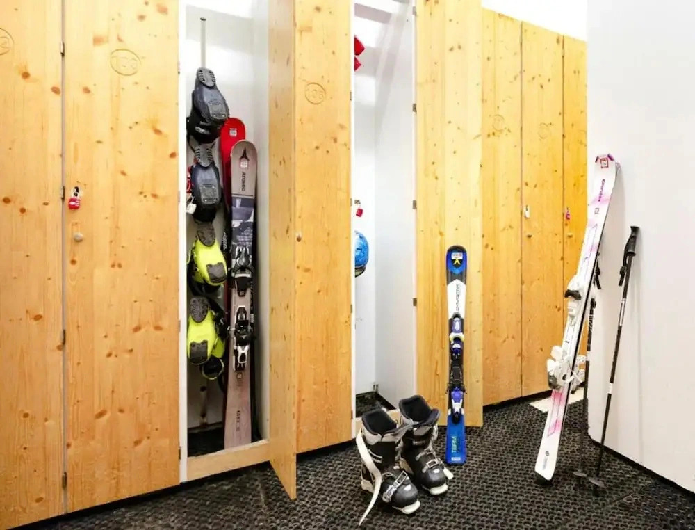 Premium Family Hub for Five Guests