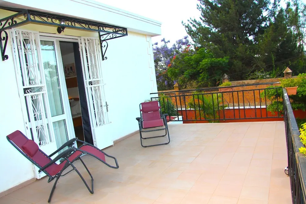 Petite Flower Guest House