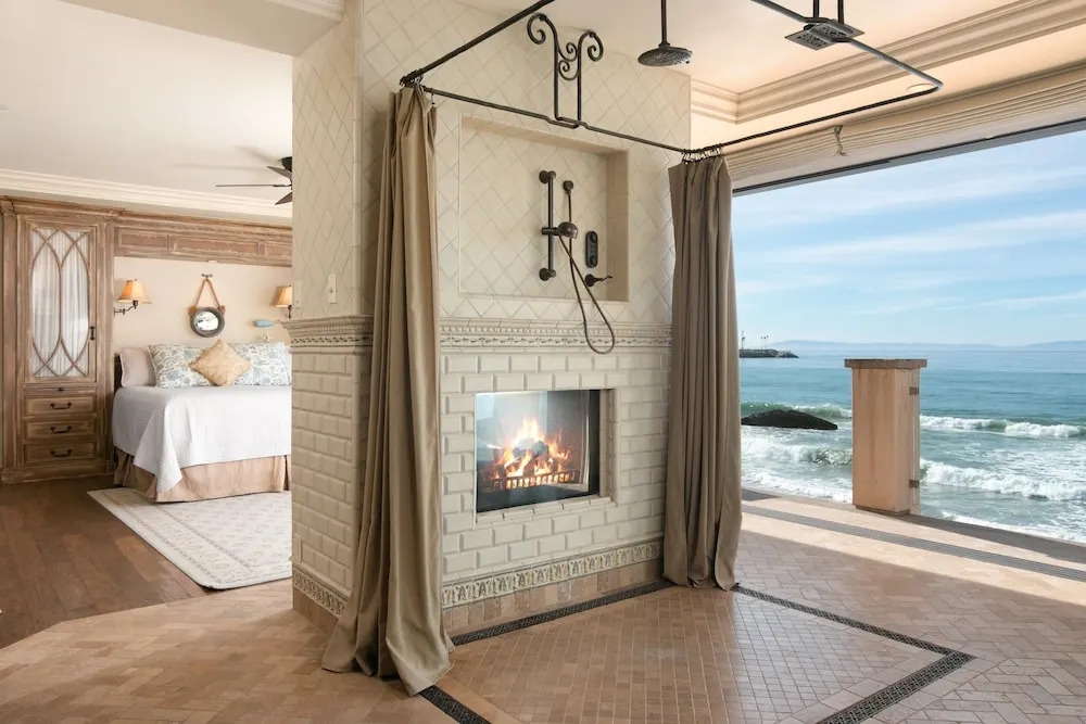 Absolute Oceanfront Opulence In Mussel Shoals 3 Bedroom Home