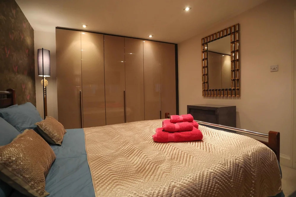 Lovely 2 Bed Flat in Warren Street
