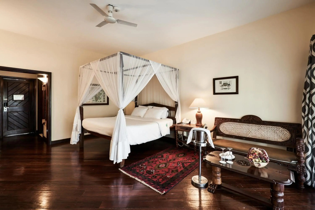 Safari Park Hotel And Casino