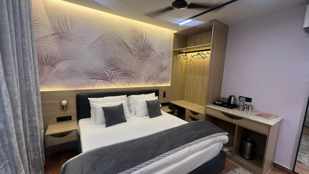 Urbania Rest House And Party Hall