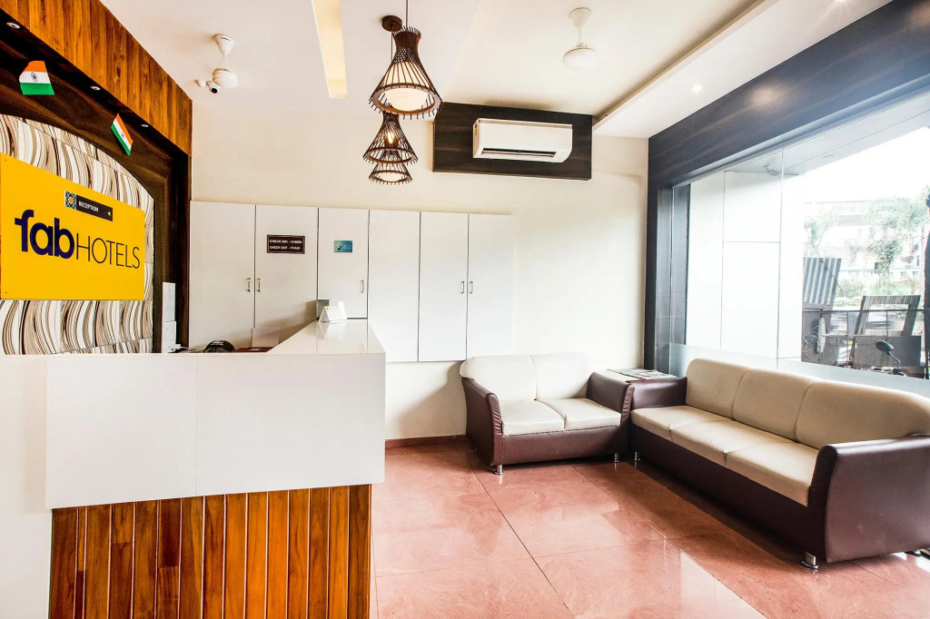 Super Townhouse Andheri Sakinaka Metro Formerly Hotel Amour