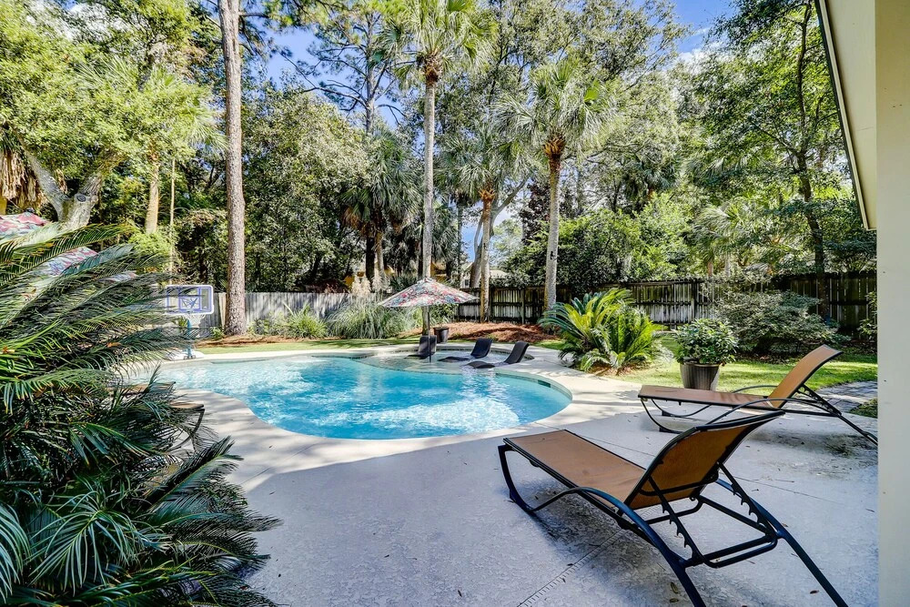 8 Hickory Lane