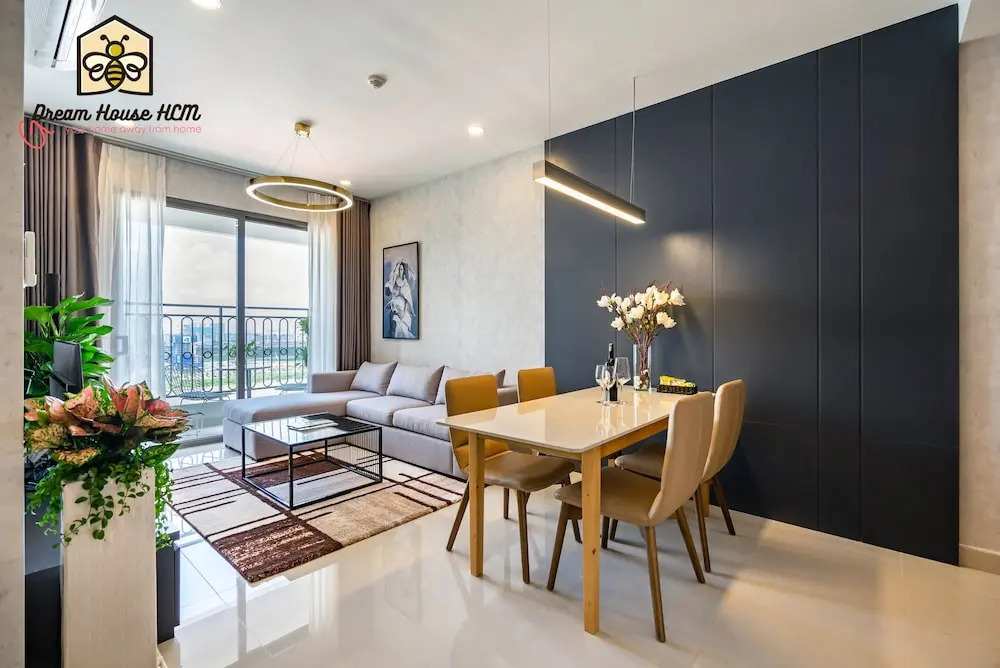 Dream House Apartment