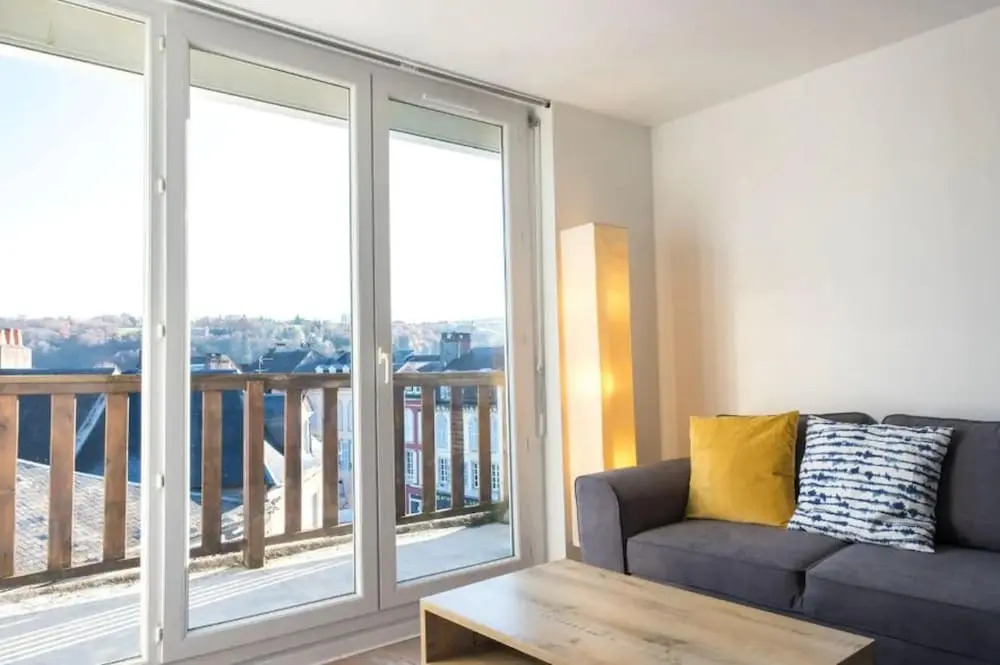 Apartment With one Bedroom in Bagnères-de-bigorre, With Wonderful Mountain View, Terrace and Wifi