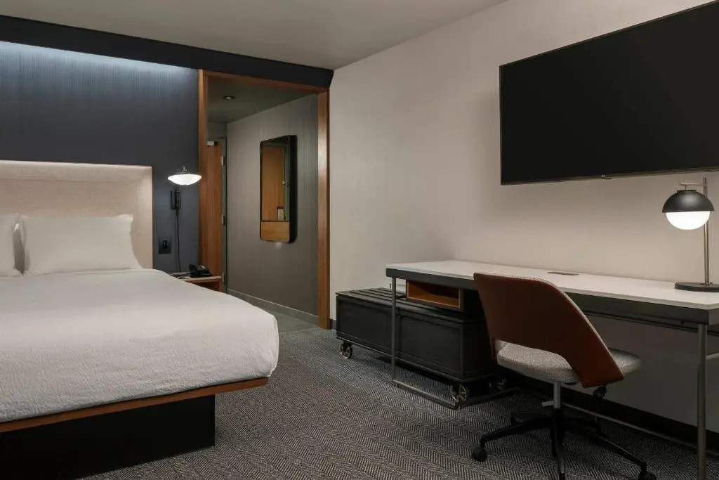 Courtyard by Marriott Fresno Clovis