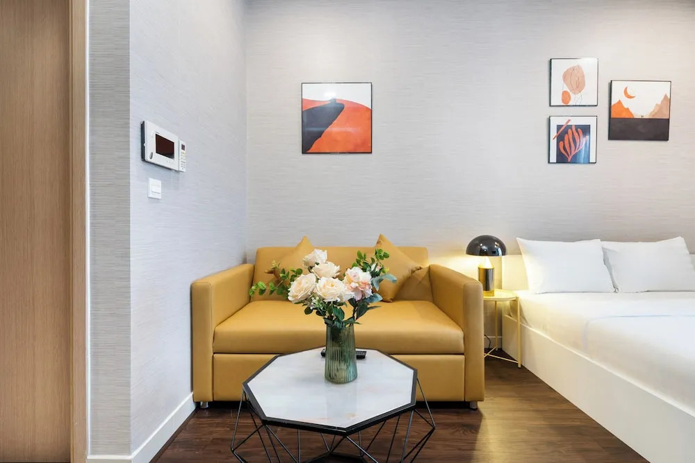 REM Rivergate Garden Pool Signature Apartments