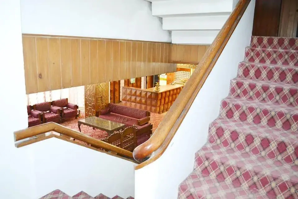 Houseboat Parimahal