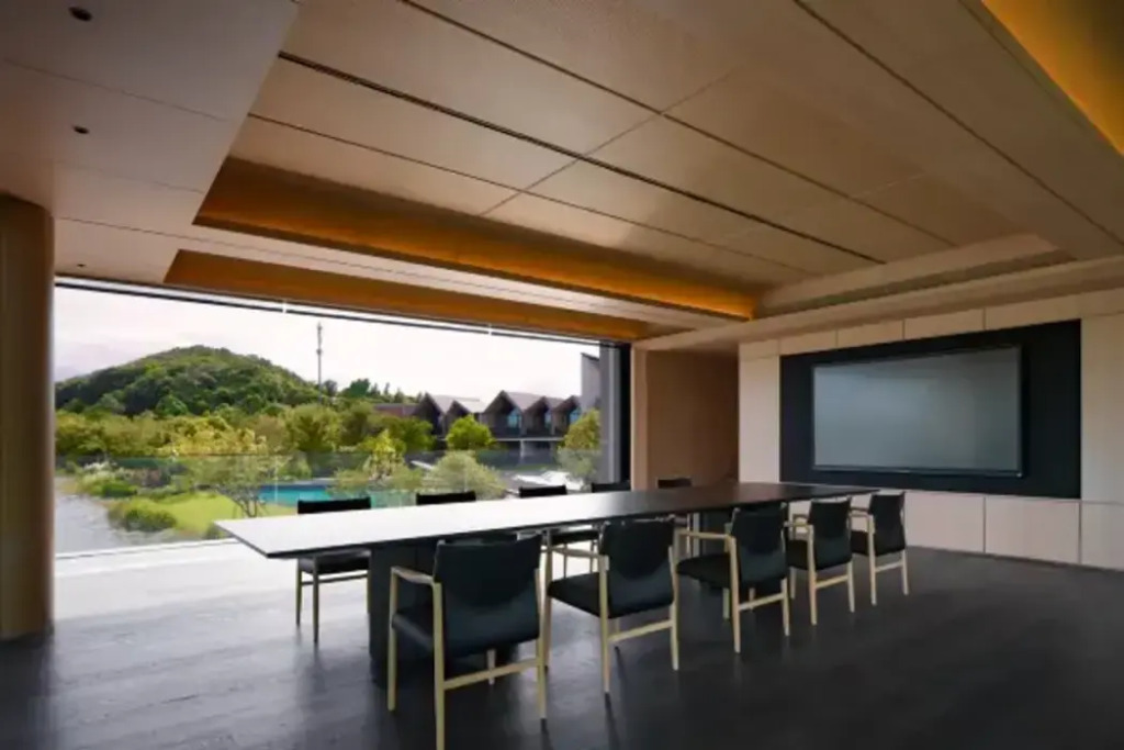 The Lucid Resort Deqing