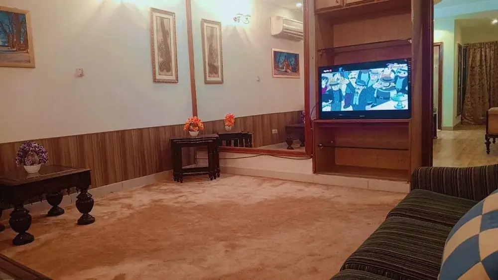 Rehman Gardens - 3BR Apartment