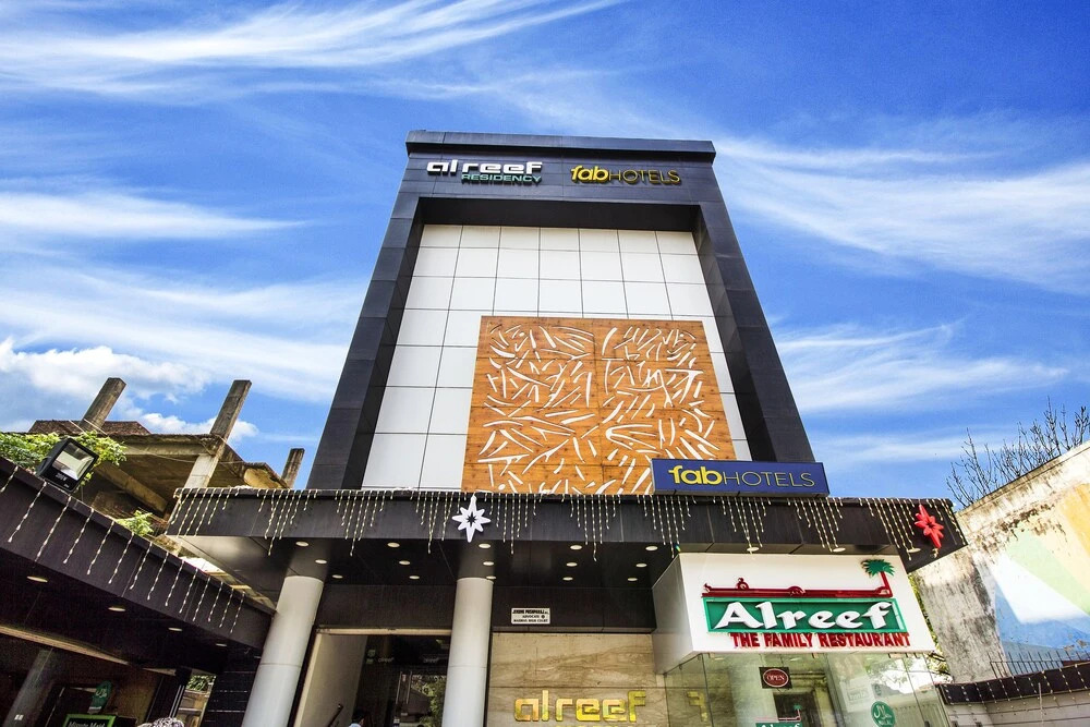 FabHotel Alreef Residency Vadaplani