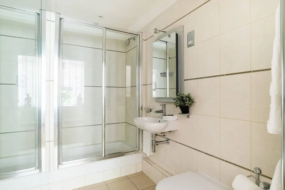 Beautiful Traditional 2BR in Central London
