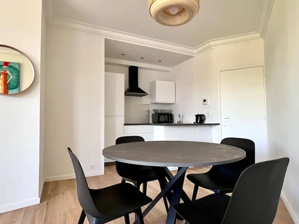 Cozy and Fully Equipped in the Center of Liege 4 Guests