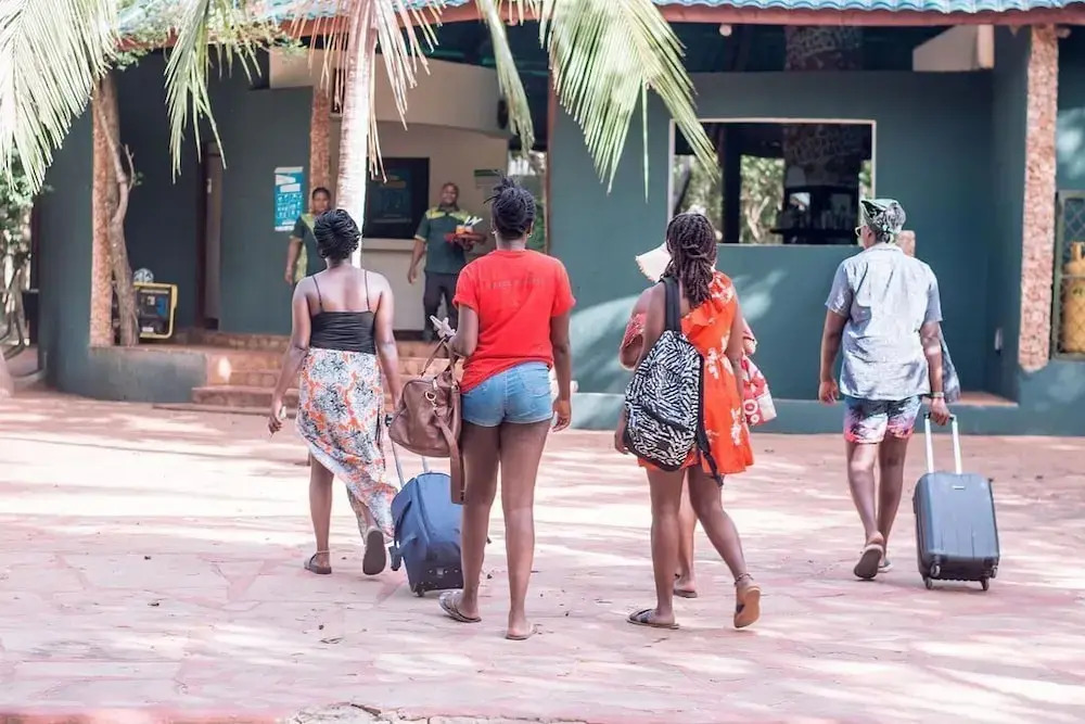 Kijani Cottages DianiBeach