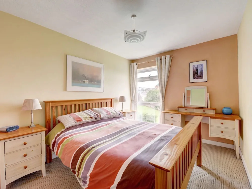 Peaceful Holiday Home in Saundersfoot With Balcony