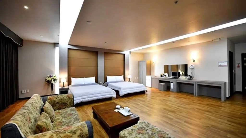 Cosmos Hotel