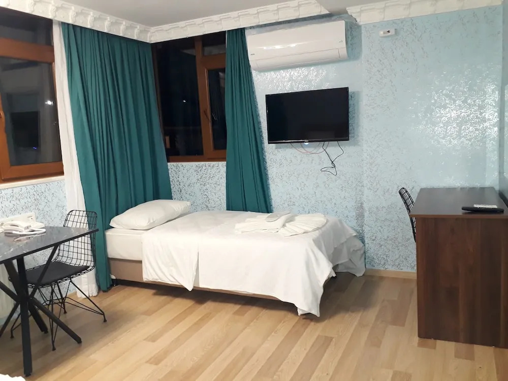 Blue Sail Hotel