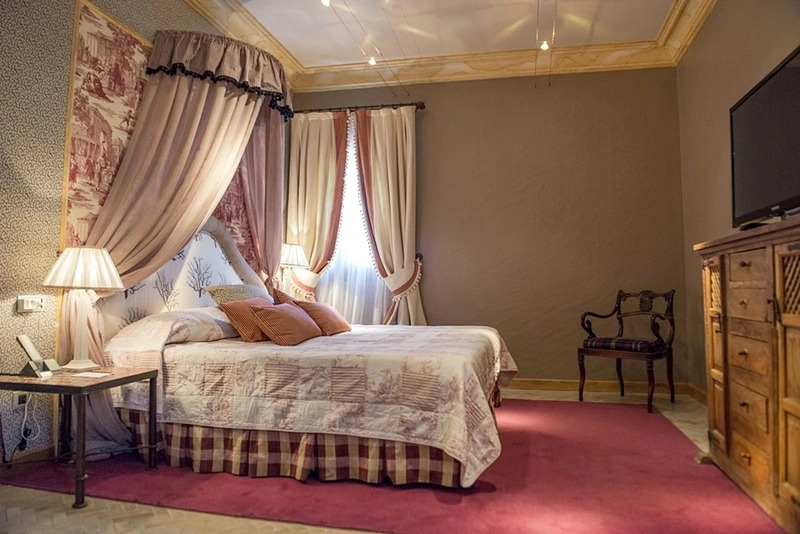 Hotel Pago De Cirsus