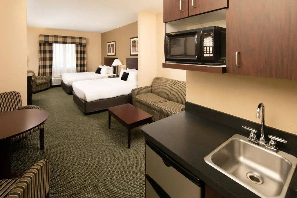 Country Inn & Suites Etown