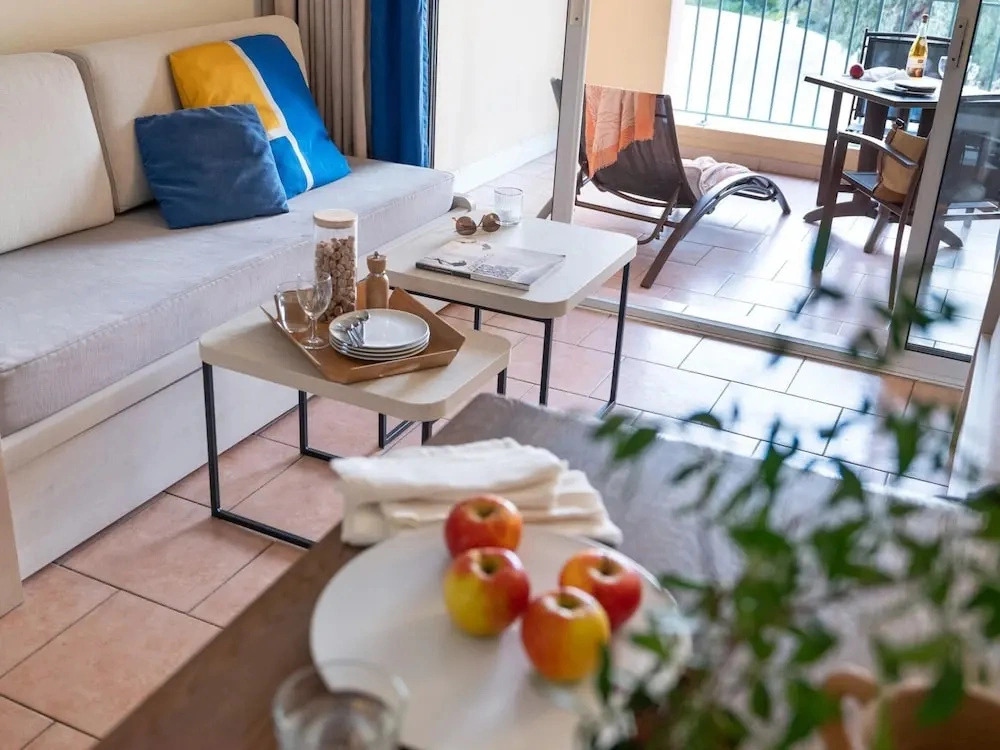 Luxury 4-person Riviera Sanctuary