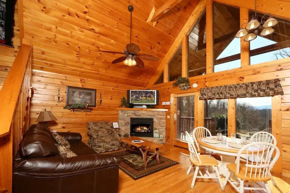 Hugs n Kisses 1 Br cabin by RedAwning
