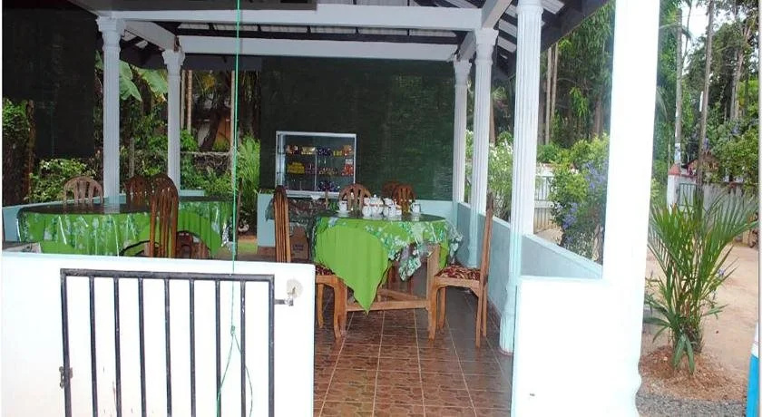 Dimuthu Tour Inn