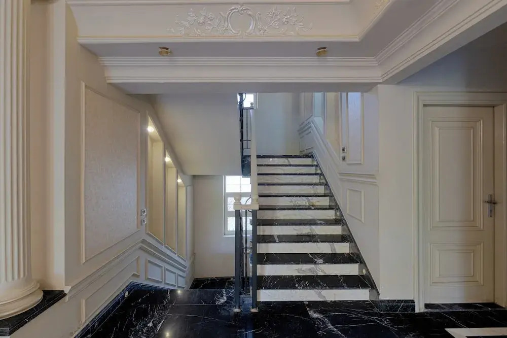 Villa with private pool and garden