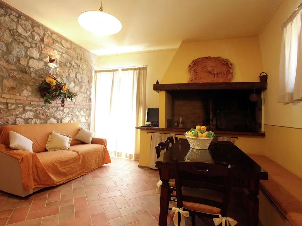 Cozy Holiday Villa in Grosseto With Swimming Pool