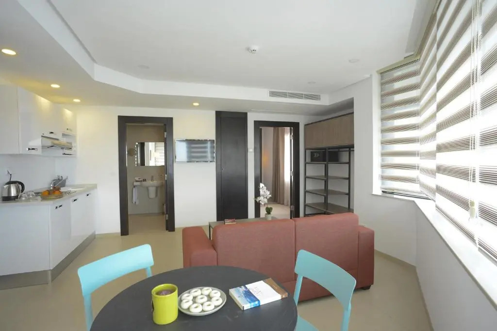 MAIA HOTEL SUITES