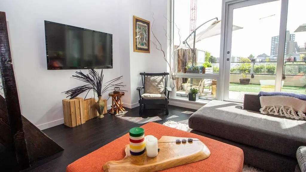 Historic Hudson 2 Bed - 28 Day Min